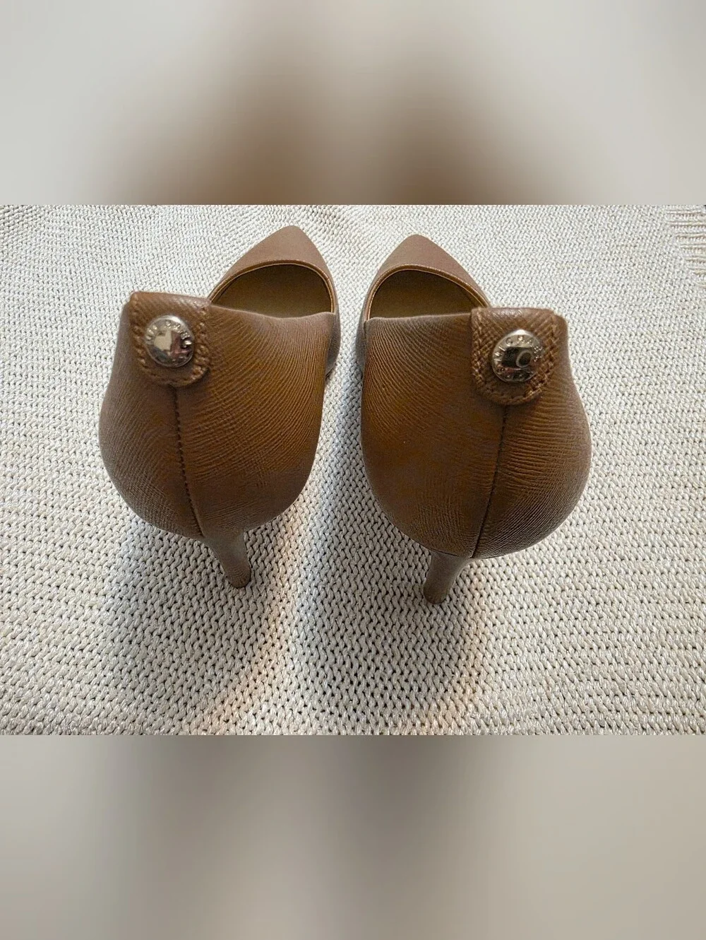 NEW Michael Kors Camel Brown Saffiano Leather Pumps – Size 8